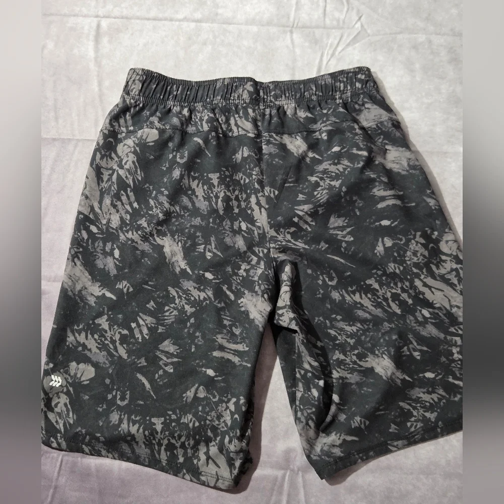 Youth All In Motion Black Athletic Training Shorts Pockets XL 14-16 EUC